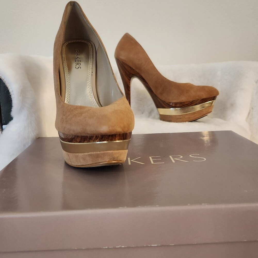 Size 7 suede heel